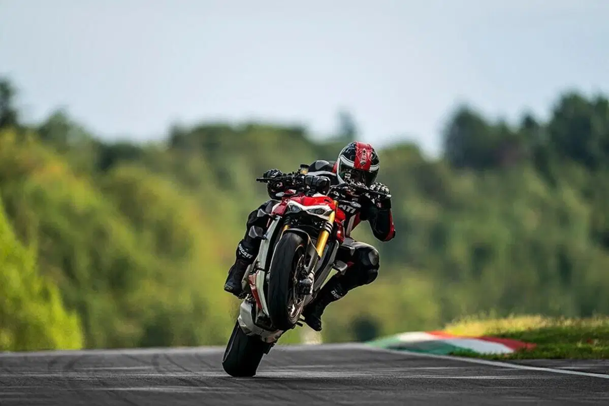 Ad aprile vendite a +10,7%. Moto preferite: TRK502 e R 1250GS. Le Top 30 (10)