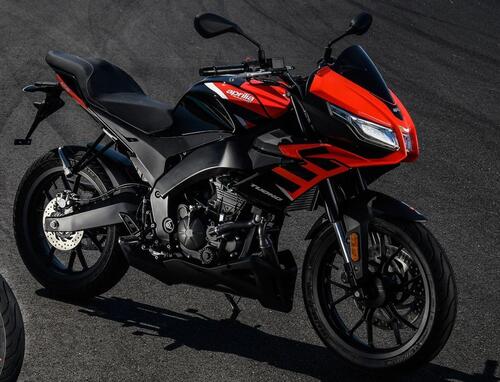 Aprilia RS 125 e Tuono 125: ispirate alla serie 660. Novità e prezzi (7)