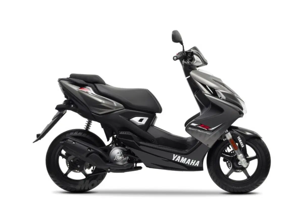Yamaha Aerox R 50 (15)