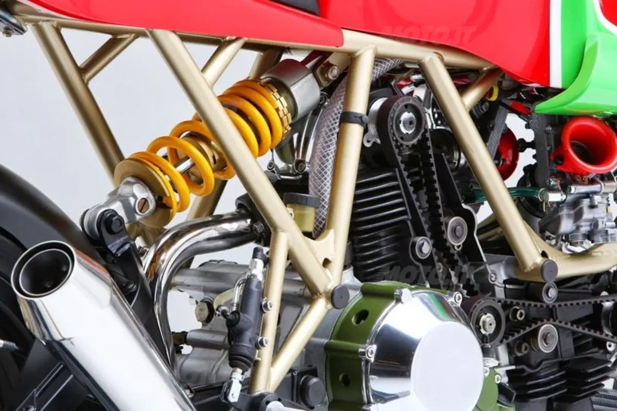 Leggero Racer, Ducati secondo Walt Siegl (2)
