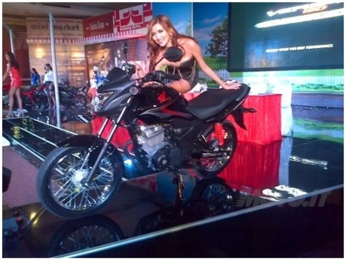 Honda Verza. Che cavolo di moto è?