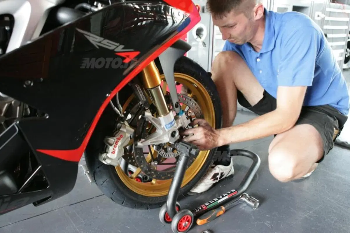 Dunlop Sportmax D212 GP Pro, agilità e grip (8)