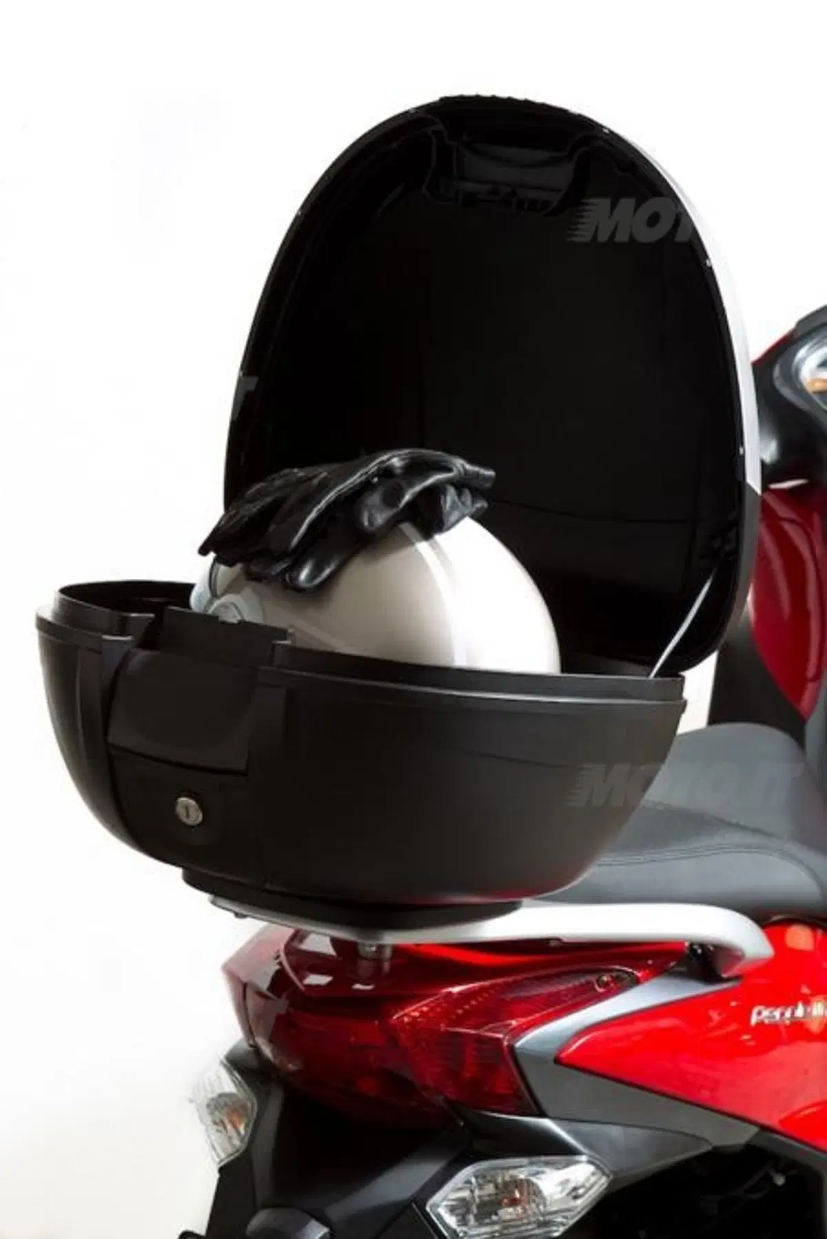 Kymco People One 125i a 2.100 euro con parabrezza e bauletto (5)