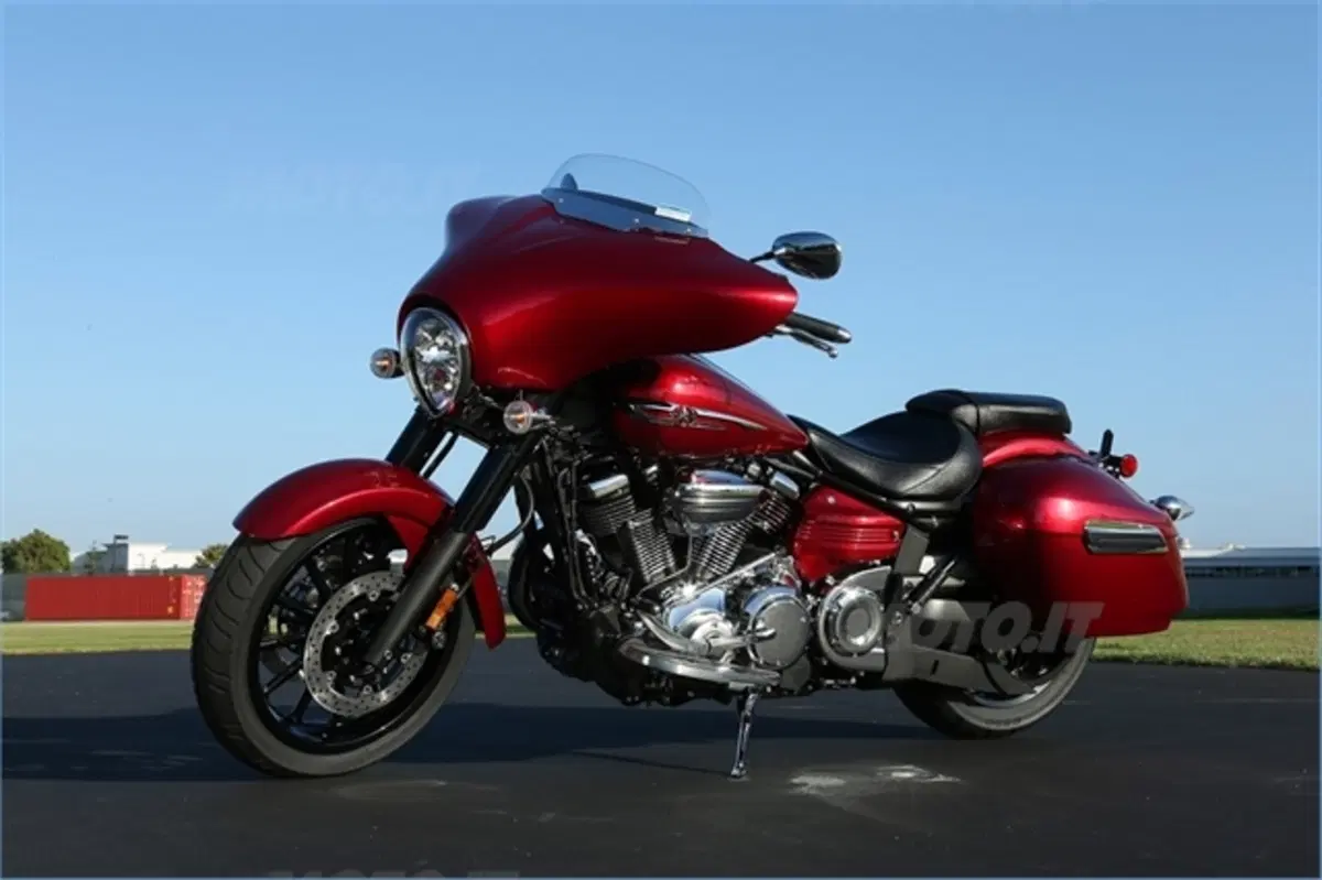 Yamaha, torna negli USA la <EM>bagger</EM> Stratoliner (10)