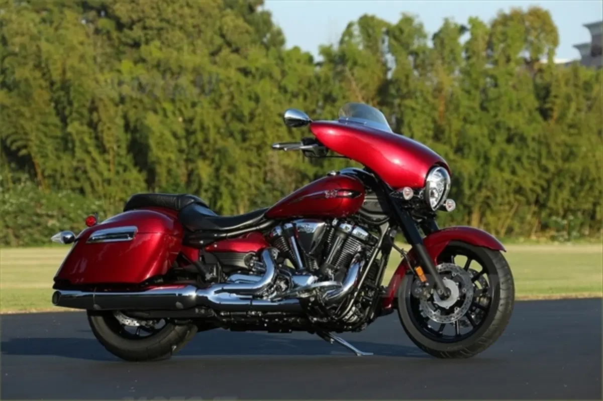 Yamaha, torna negli USA la <EM>bagger</EM> Stratoliner (13)