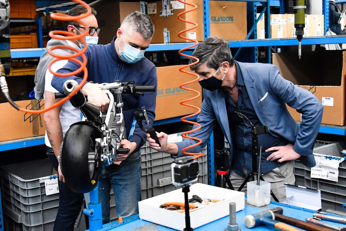 24 ore da solo, su una minimoto, alla caccia del record (13)