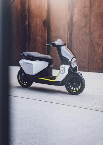 Vektorr. Ecco come sarà il primo scooter elettrico Husqvarna (6)