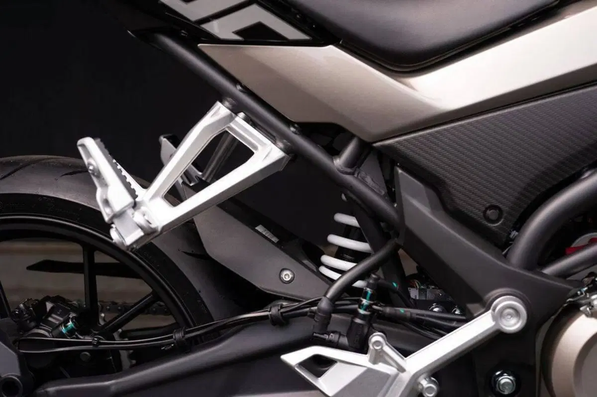 CFMOTO 300NK (2021 - 26) (6)