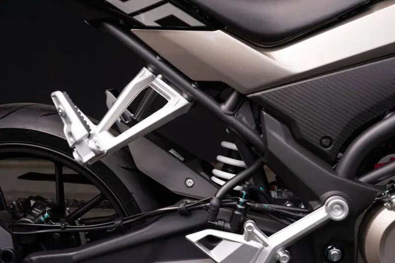 CFMOTO 300NK (2021 - 26) (6)