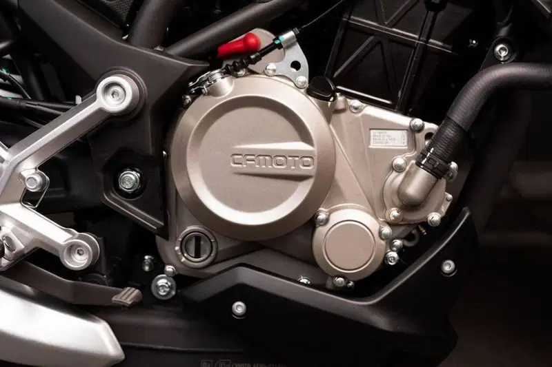 CFMOTO 300NK (2021 - 26) (7)