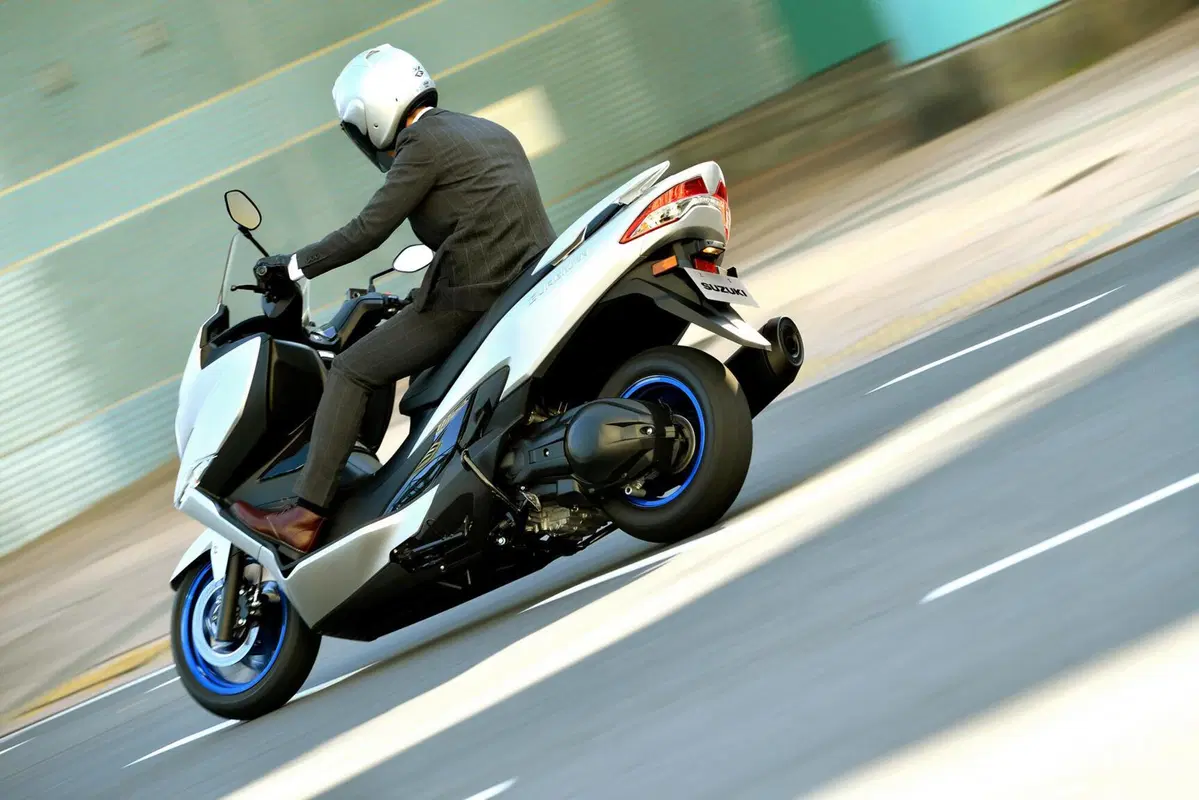 Nuovo Suzuki Burgman 400 Euro 5 (2)