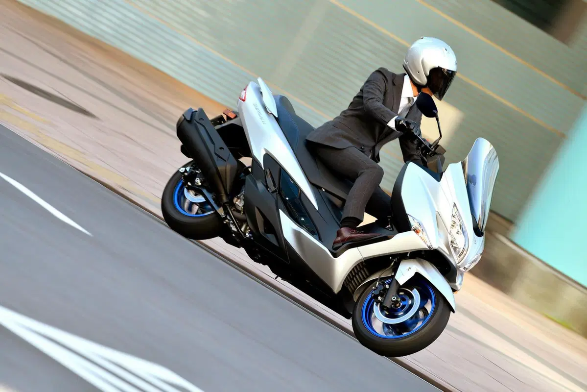 Nuovo Suzuki Burgman 400 Euro 5 (3)