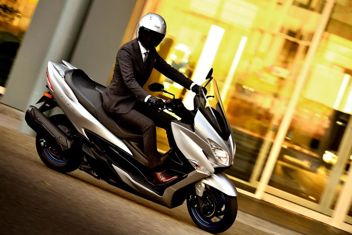 Nuovo Suzuki Burgman 400 Euro 5 (11)