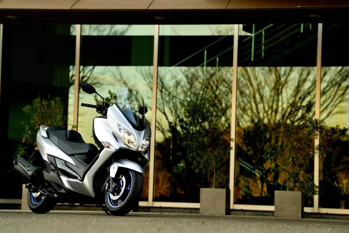 Nuovo Suzuki Burgman 400 Euro 5 (14)