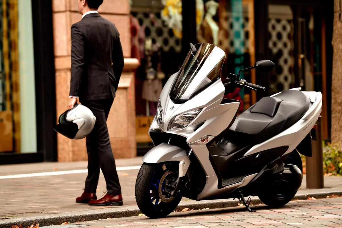 Nuovo Suzuki Burgman 400 Euro 5 (15)