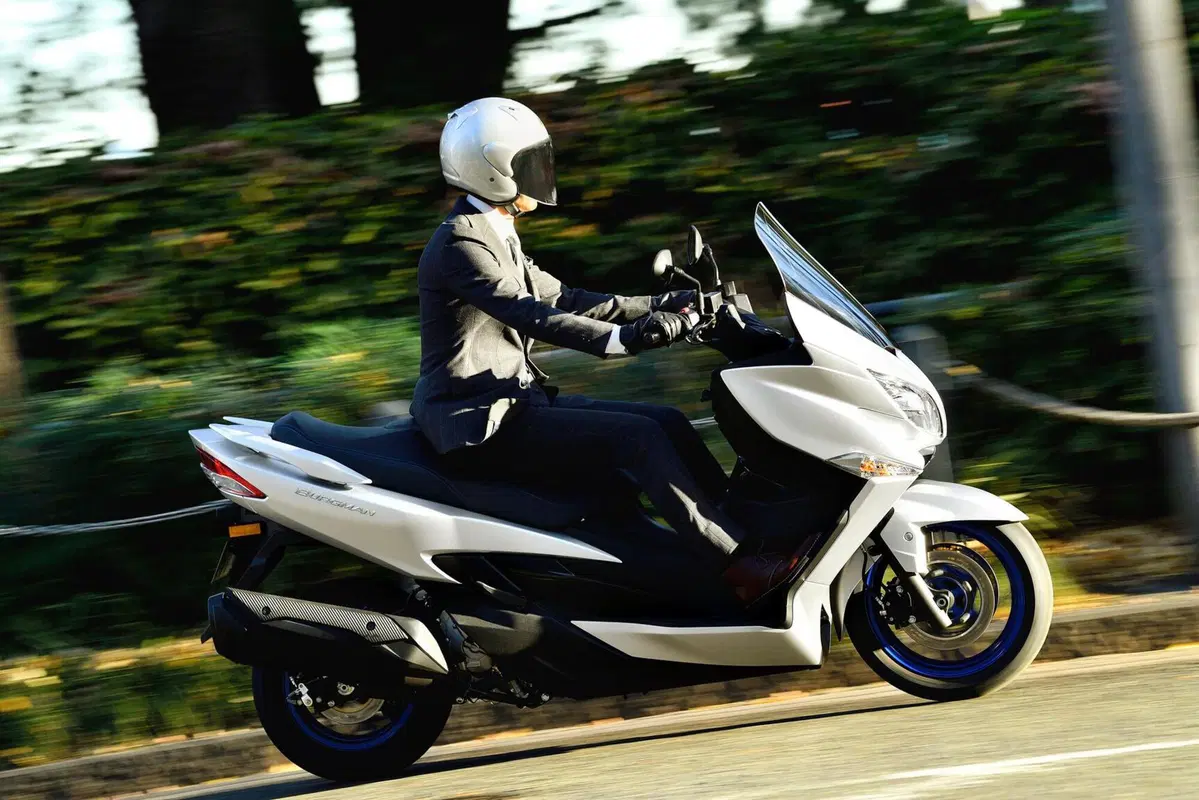 Nuovo Suzuki Burgman 400 Euro 5 (25)