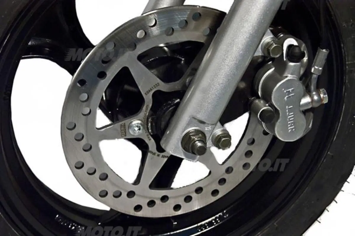E-Tropolis Reload, lo scooter da lavoro, elettrico (11)