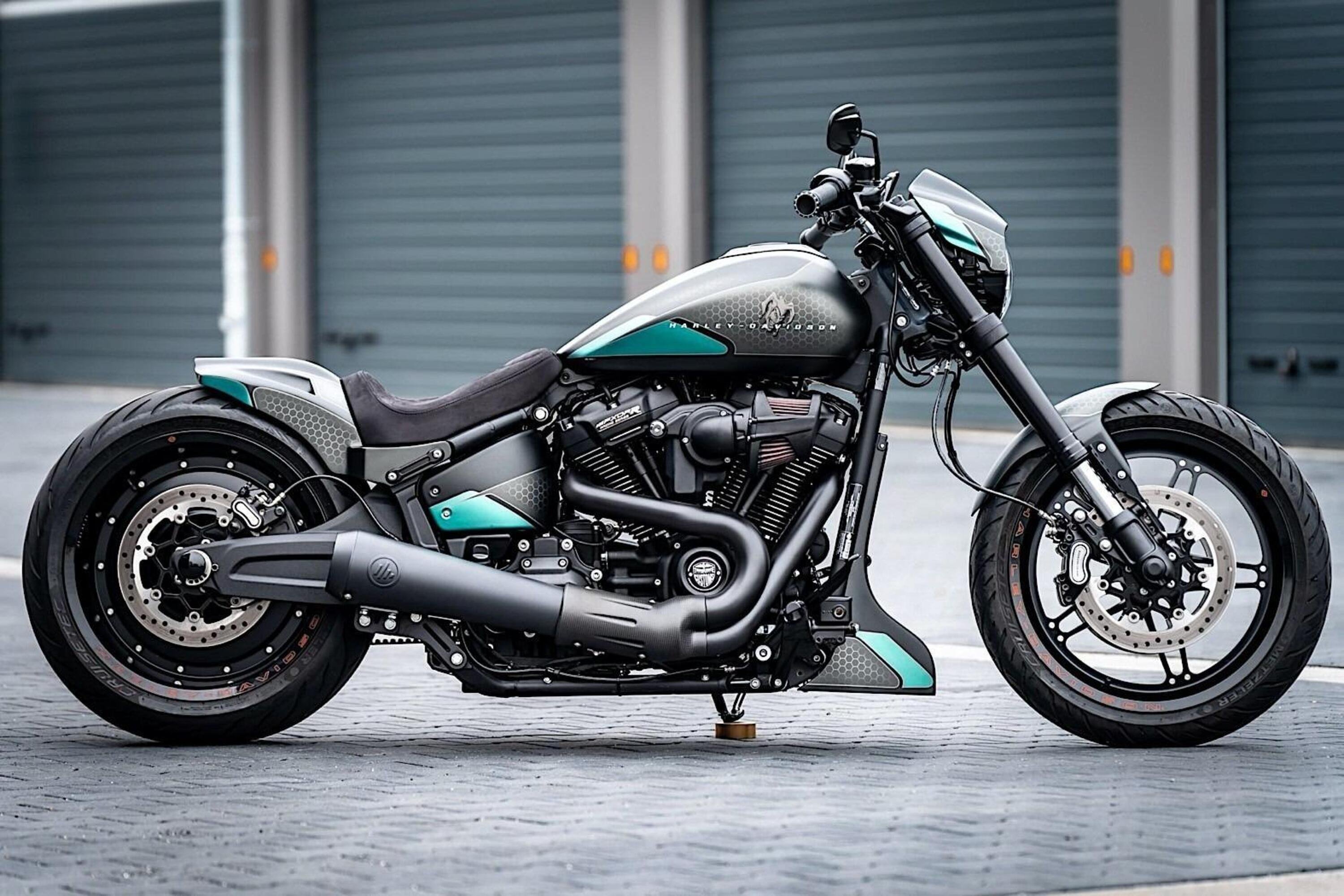Harley-Davidson FXDR &ldquo;Jester&rdquo;. Omaggio alla Yamaha M1 Petronas