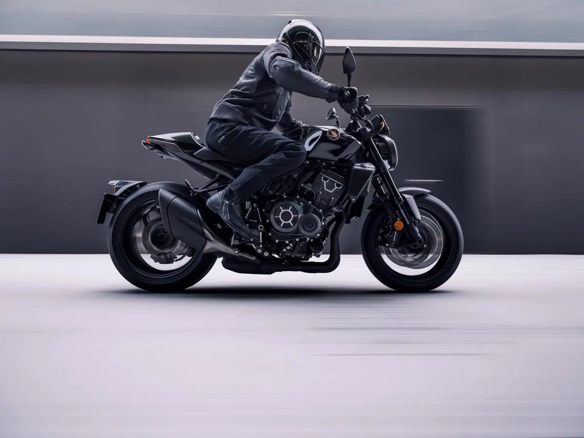 Honda CB1000R Black Edition: cafè nero  (2)