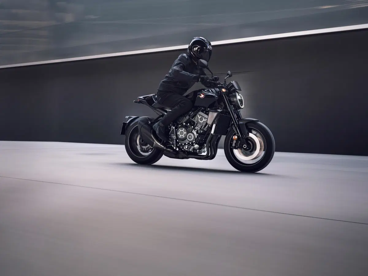 Honda CB1000R Black Edition: cafè nero  (4)