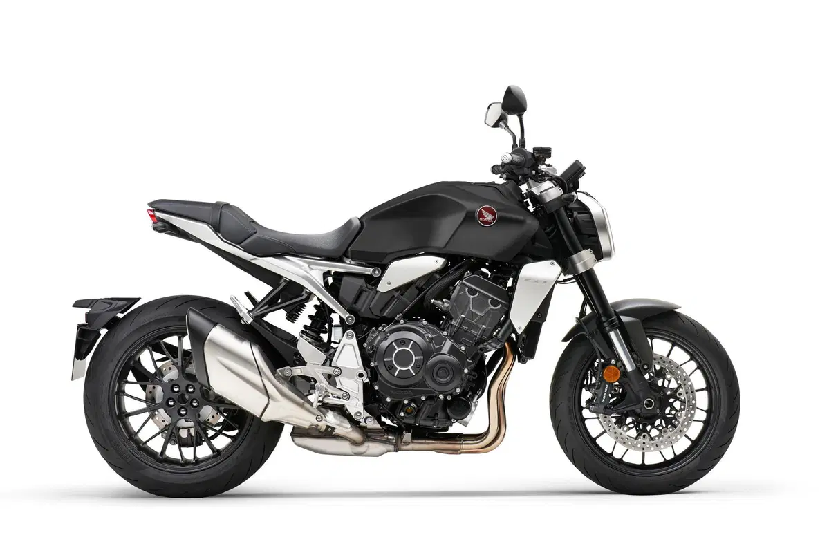 Honda CB1000R Black Edition: cafè nero  (13)
