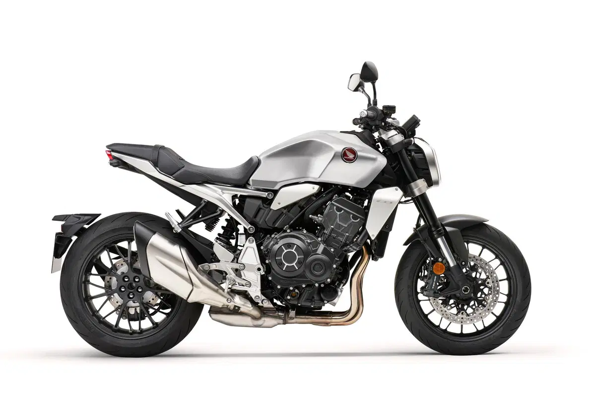 Honda CB1000R Black Edition: cafè nero  (15)
