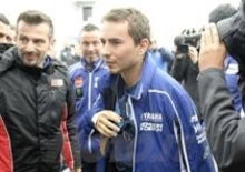 Lorenzo ci prova, ok dei medici per il warm up