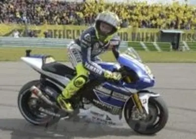 Rossi vince il GP di Assen