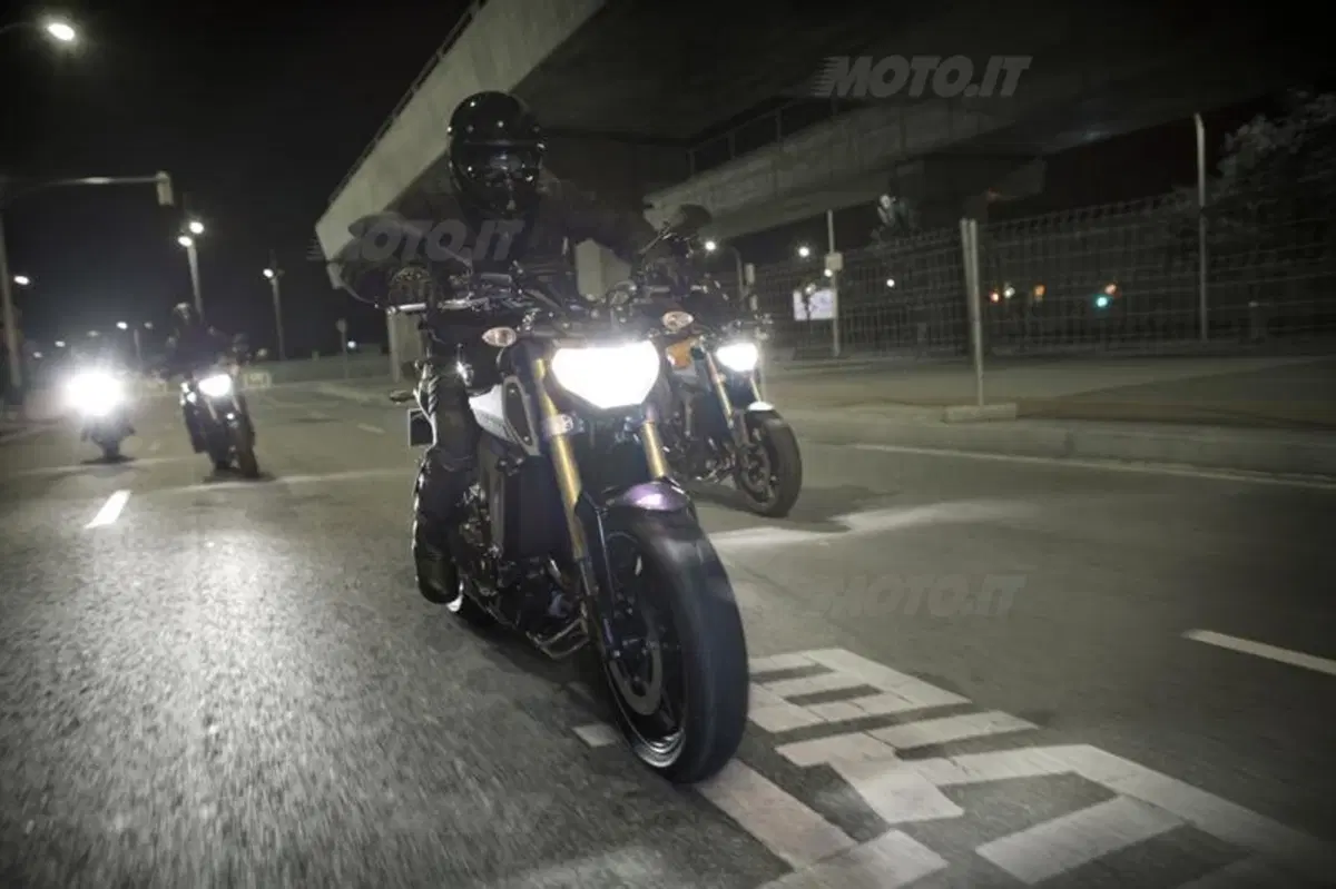 Yamaha MT-09: svelato il prezzo, in Italia a settembre (4)