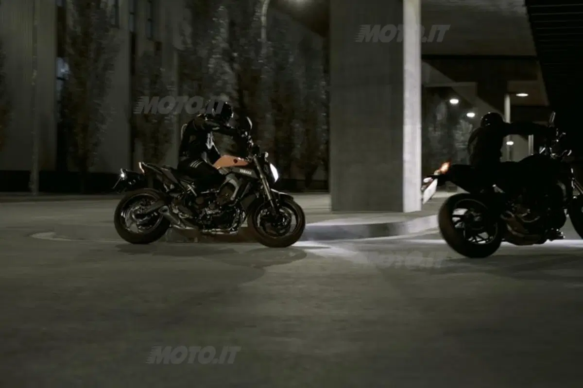 Yamaha MT-09: svelato il prezzo, in Italia a settembre (5)