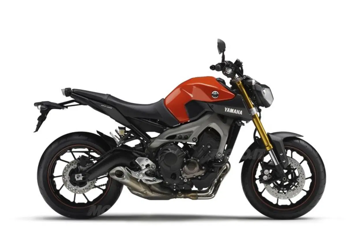 Yamaha MT-09: svelato il prezzo, in Italia a settembre (10)