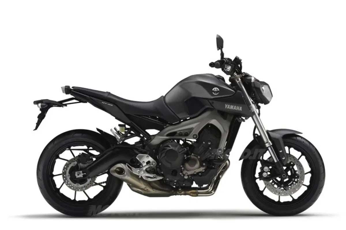 Yamaha MT-09: svelato il prezzo, in Italia a settembre (14)