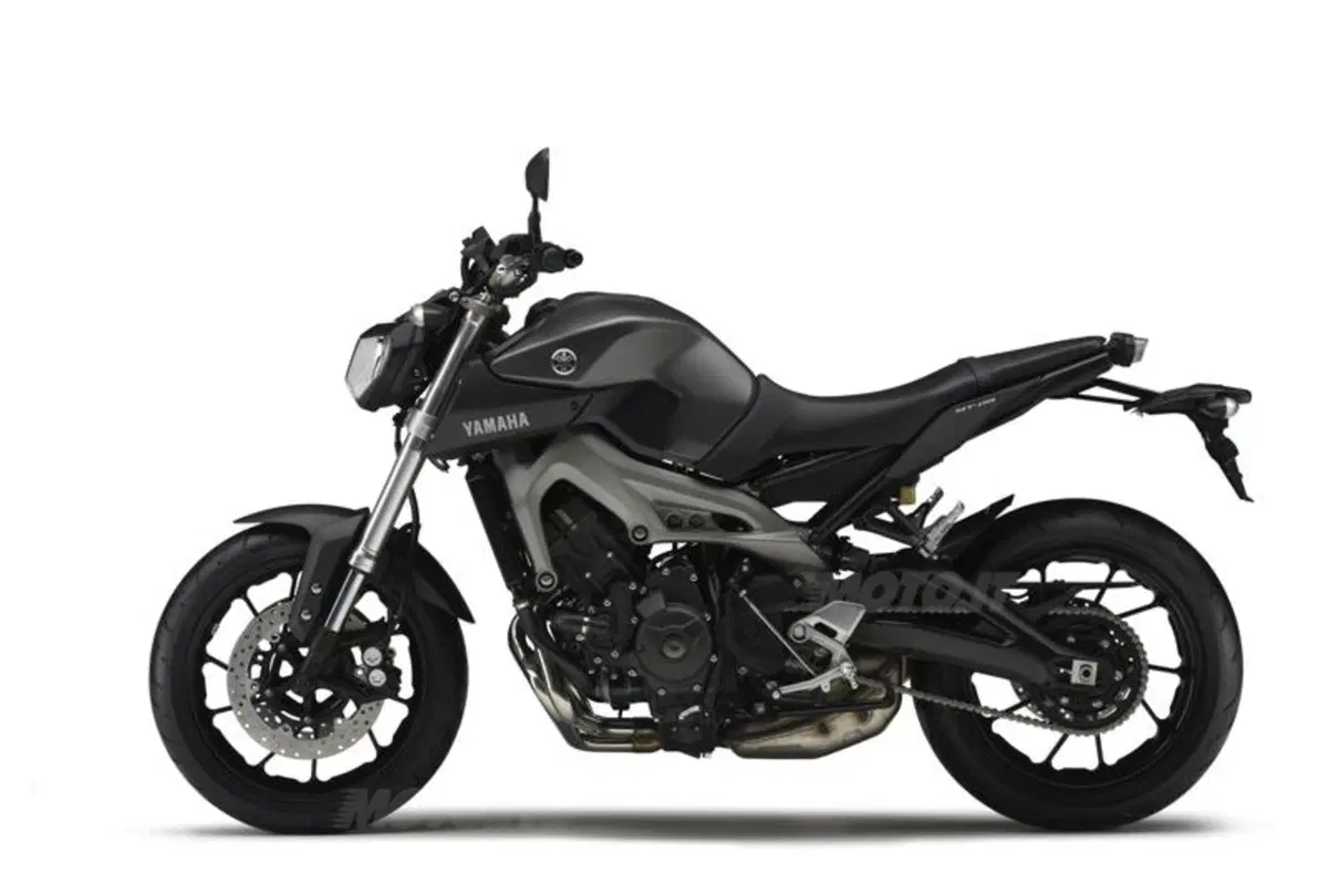 Yamaha MT-09: svelato il prezzo, in Italia a settembre (15)