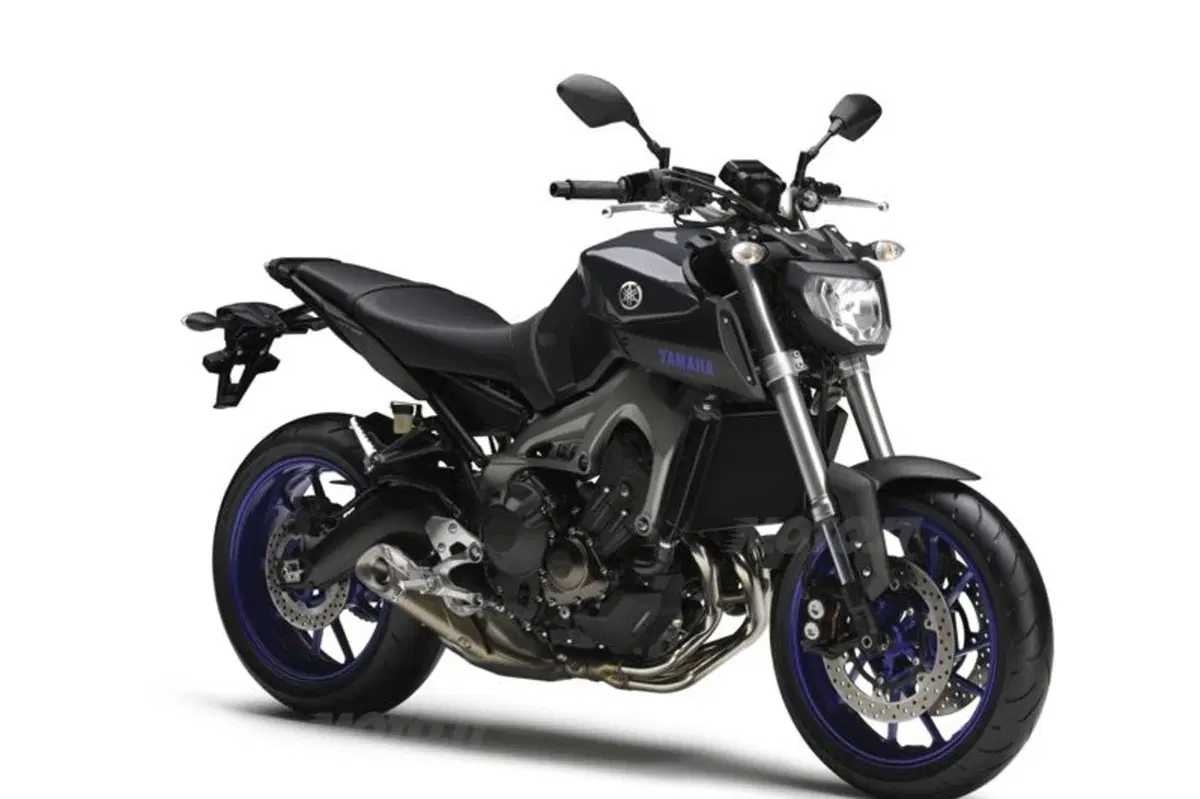 Yamaha MT-09: svelato il prezzo, in Italia a settembre (17)