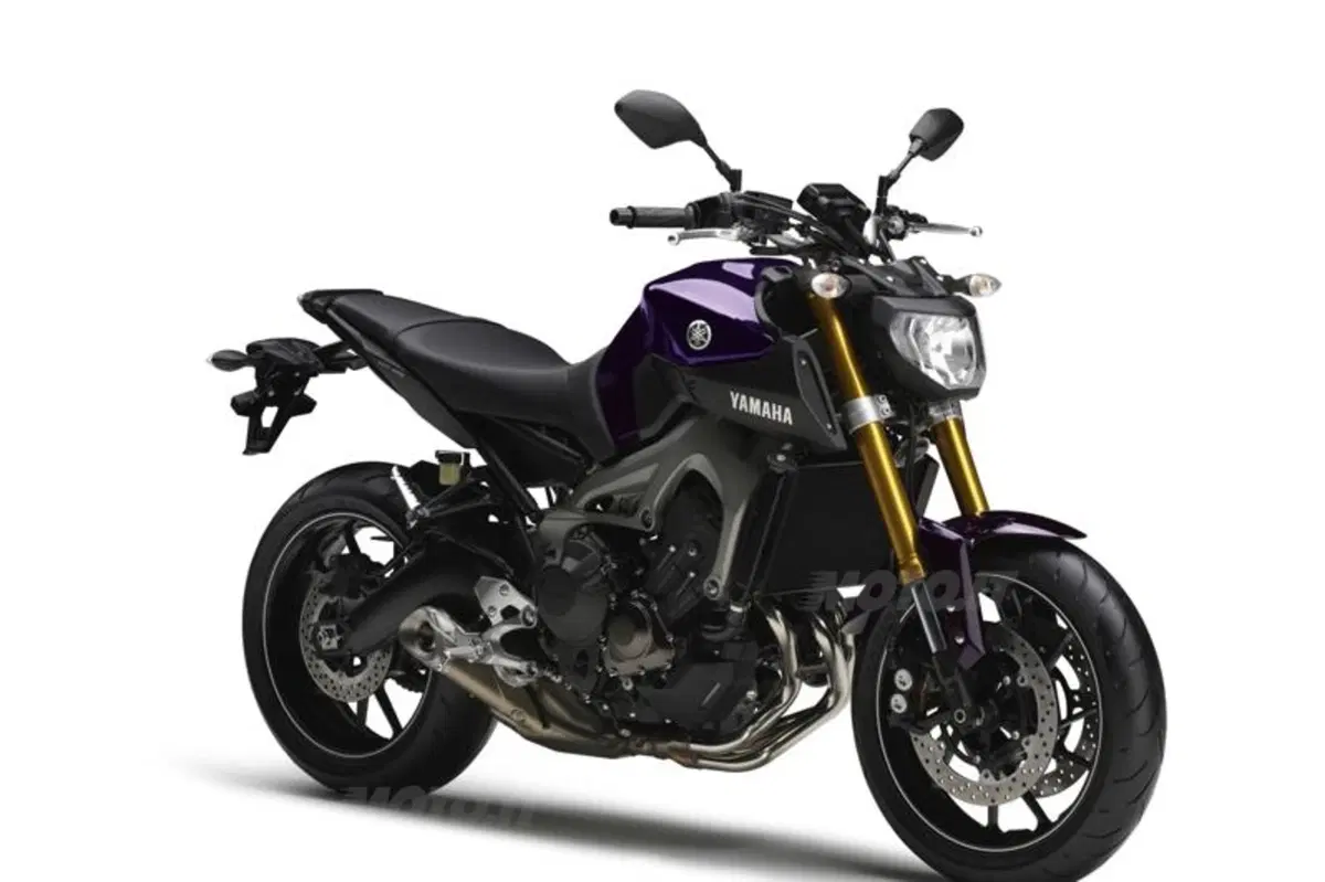 Yamaha MT-09: svelato il prezzo, in Italia a settembre (21)