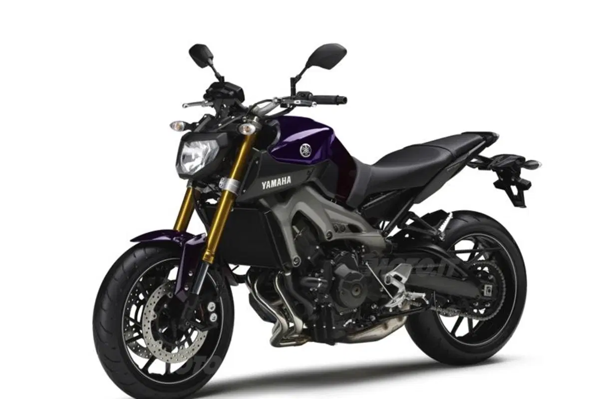 Yamaha MT-09: svelato il prezzo, in Italia a settembre (24)