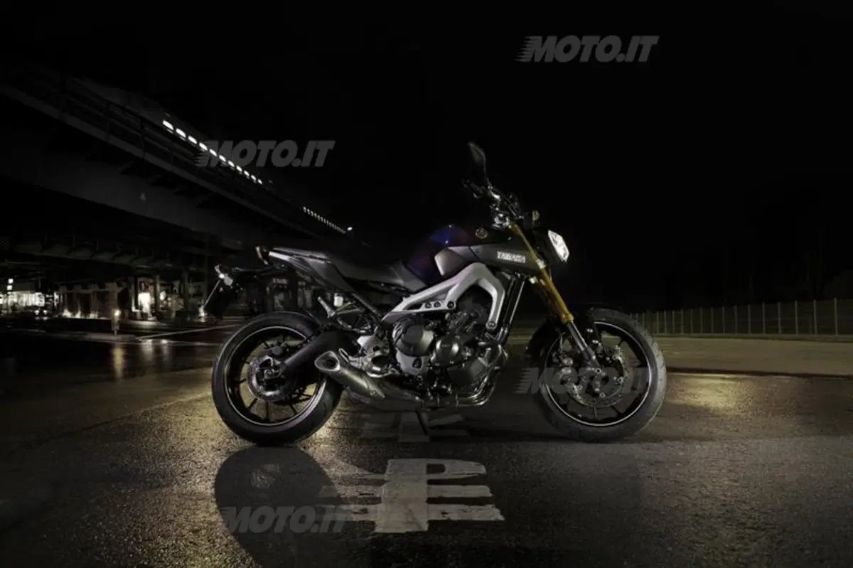 Yamaha MT-09: svelato il prezzo, in Italia a settembre (27)