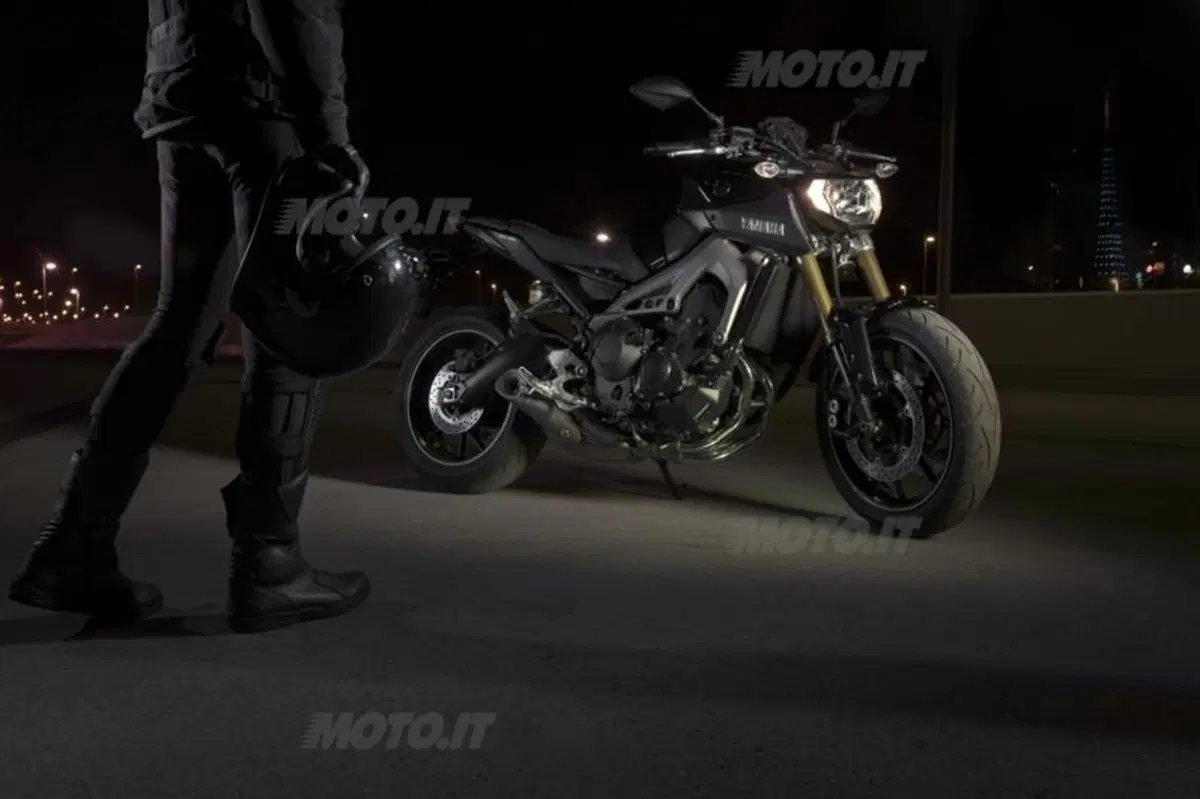 Yamaha MT-09: svelato il prezzo, in Italia a settembre (30)