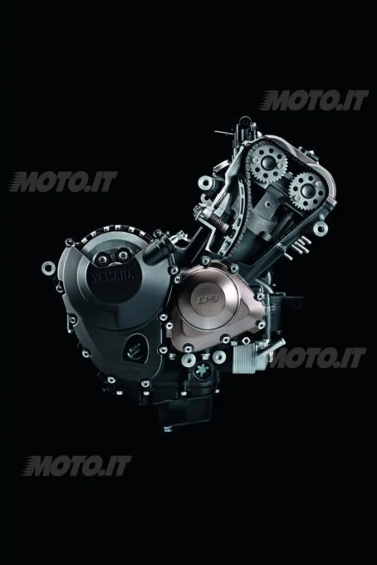 Yamaha MT-09: svelato il prezzo, in Italia a settembre (34)