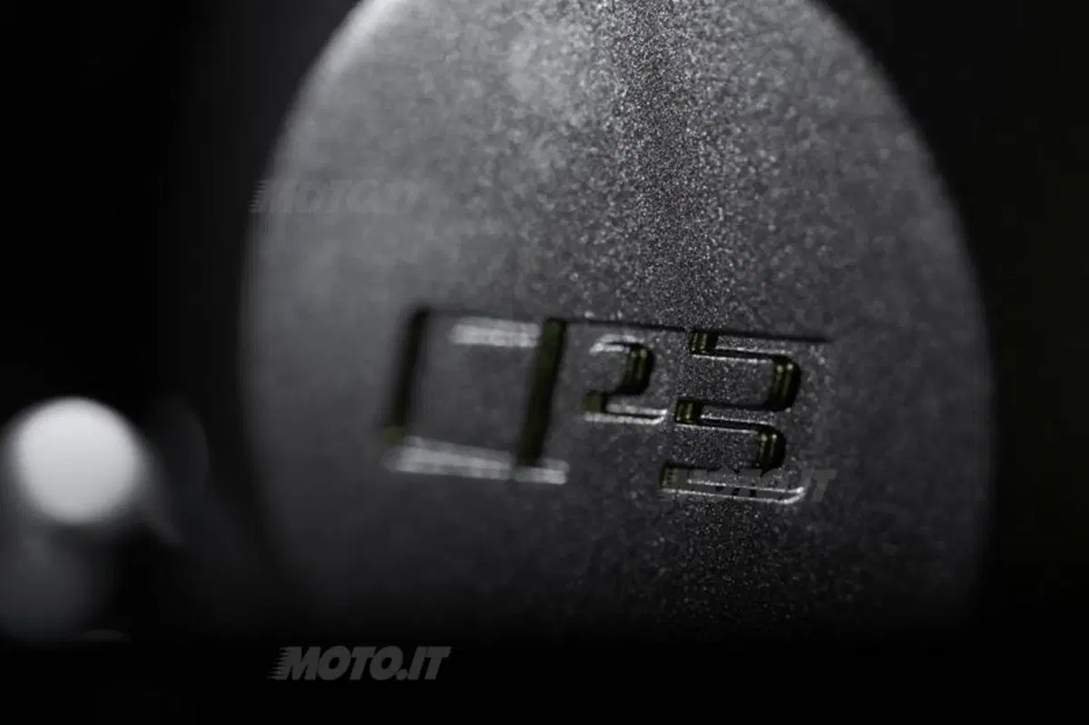 Yamaha MT-09: svelato il prezzo, in Italia a settembre (40)