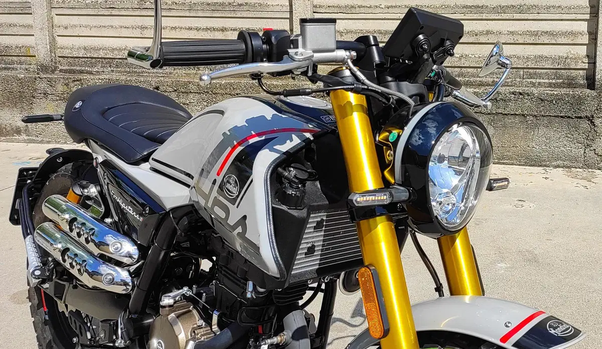 Mondial HPS 125 TEST 2021: 16 anni vissuti con stile