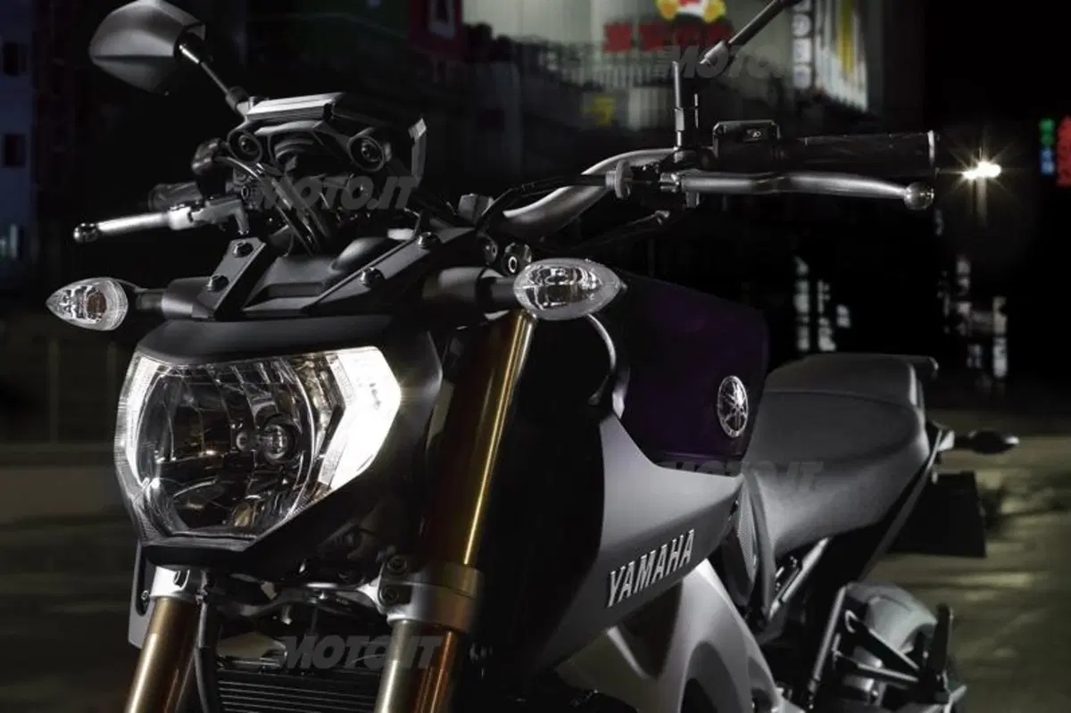 Yamaha MT-09: svelato il prezzo, in Italia a settembre (45)