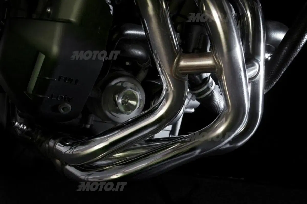 Yamaha MT-09: svelato il prezzo, in Italia a settembre (47)