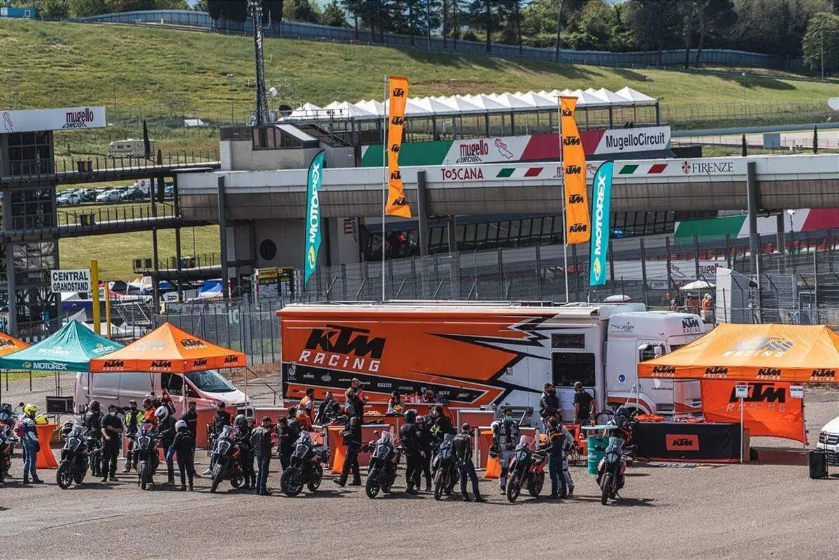 KTM Adventure Roadshow, la prima tappa del Mugello (10)