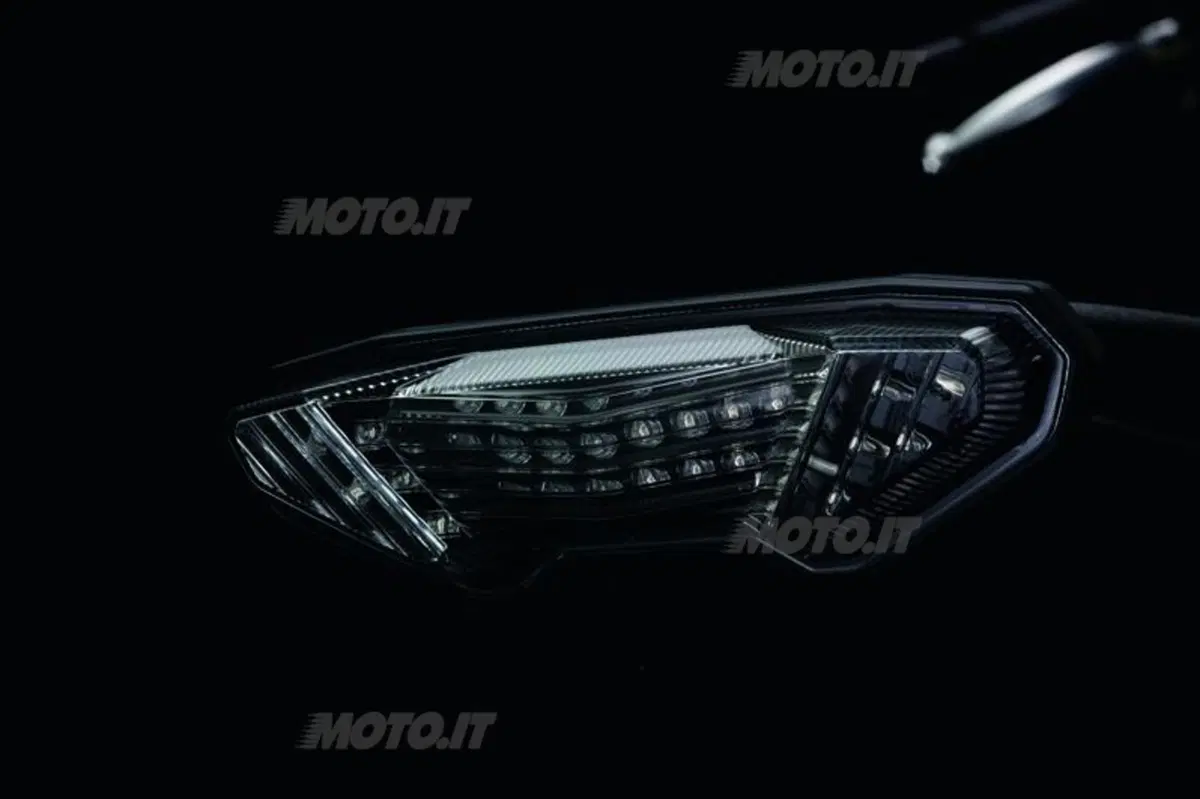 Yamaha MT-09: svelato il prezzo, in Italia a settembre (53)
