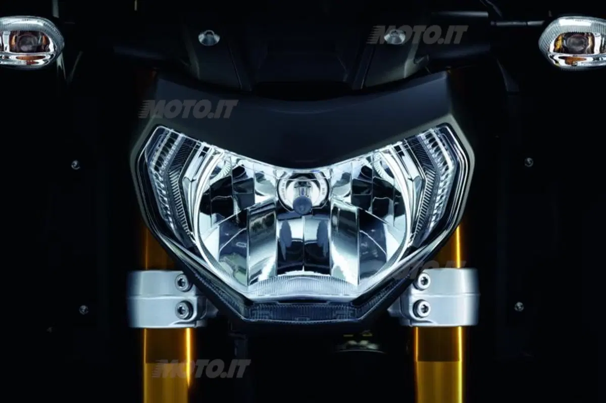 Yamaha MT-09: svelato il prezzo, in Italia a settembre (57)