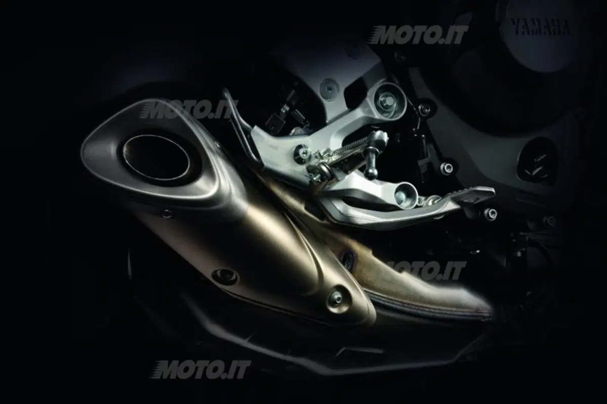 Yamaha MT-09: svelato il prezzo, in Italia a settembre (59)