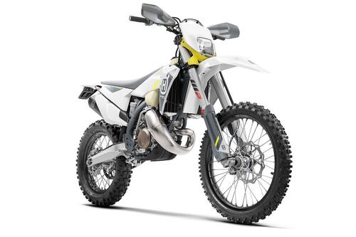 Arrivano le Husqvarna TE e FE Enduro 2022. I prezzi e le novità