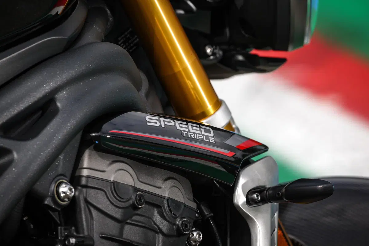 Triumph Speed Triple 1200RS TEST: il ritorno della leggenda (21)