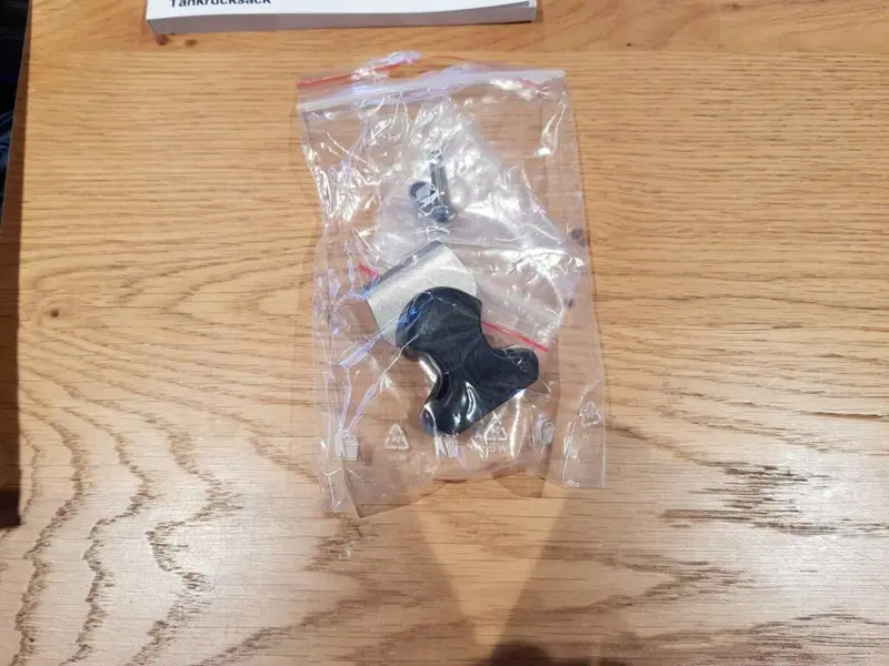 BMW BORSA DA SERBATOIO 10 LITRI (5)